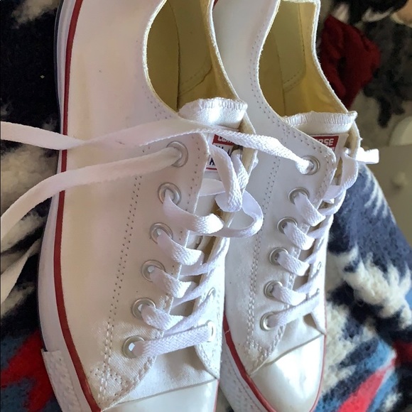 White converse - Picture 2 of 2
